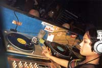 suzy_stereo2
