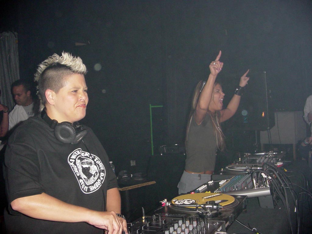Buffalo chicks with decks april 2004 022