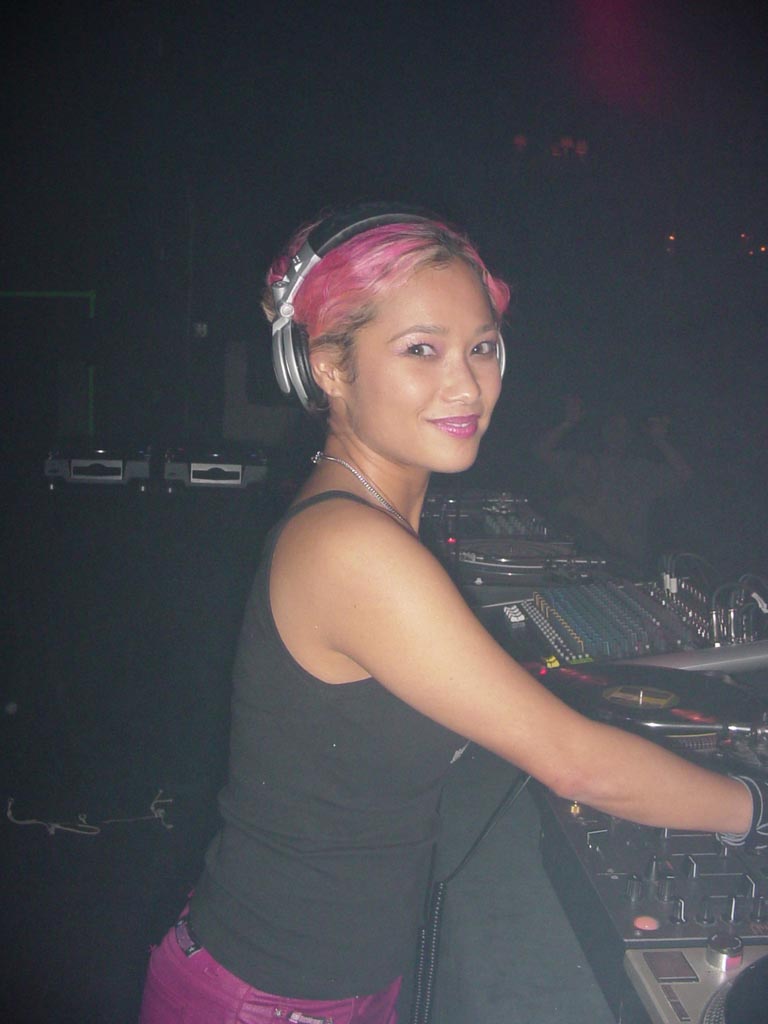 Buffalo chicks with decks april 2004 032