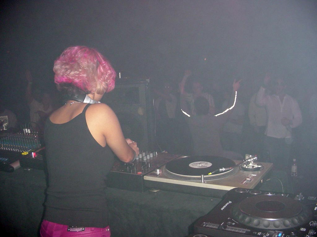 Buffalo chicks with decks april 2004 035