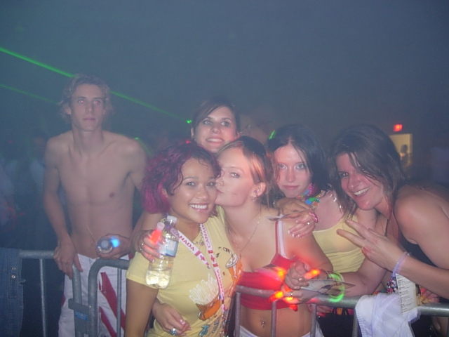 Canada Day 2006 The Space Park - Suzy & fans
