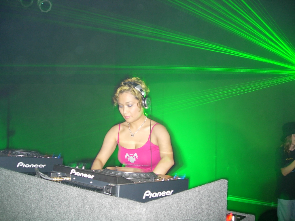21 NeoKulture - Hudson Theater - Suzy Solar