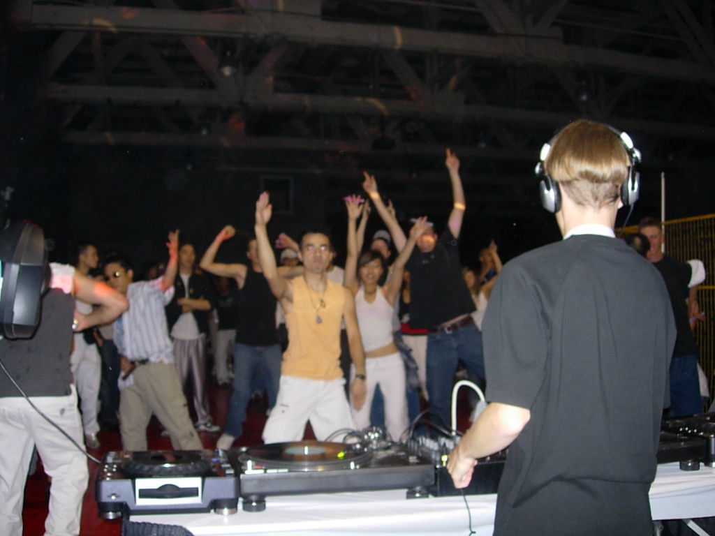 LiL-B hands in the air shot