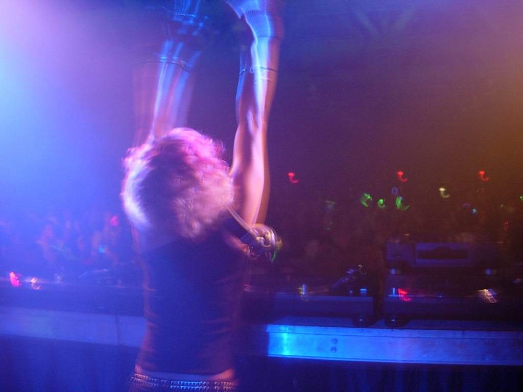 Suzy Solar @ The Space, Calgary 27
