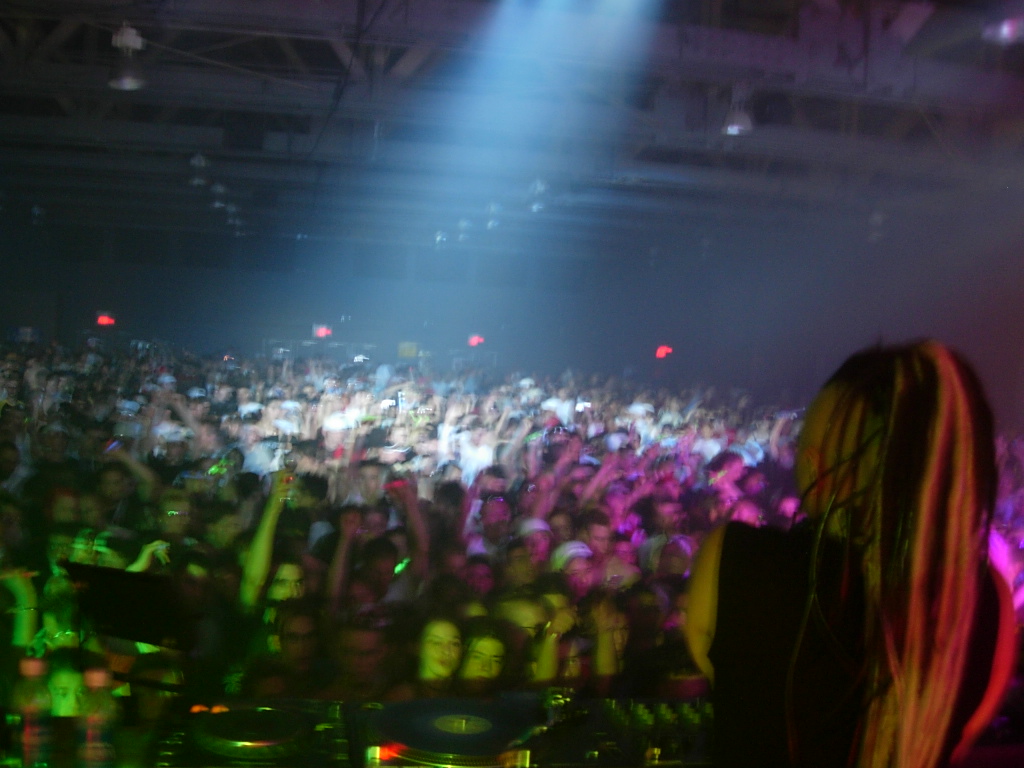 Yoji Biomehanika @ The Space, Calgary 4