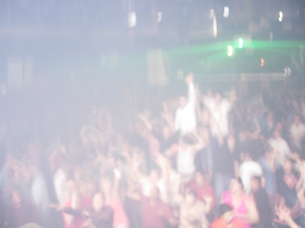 Crowd @ Amp