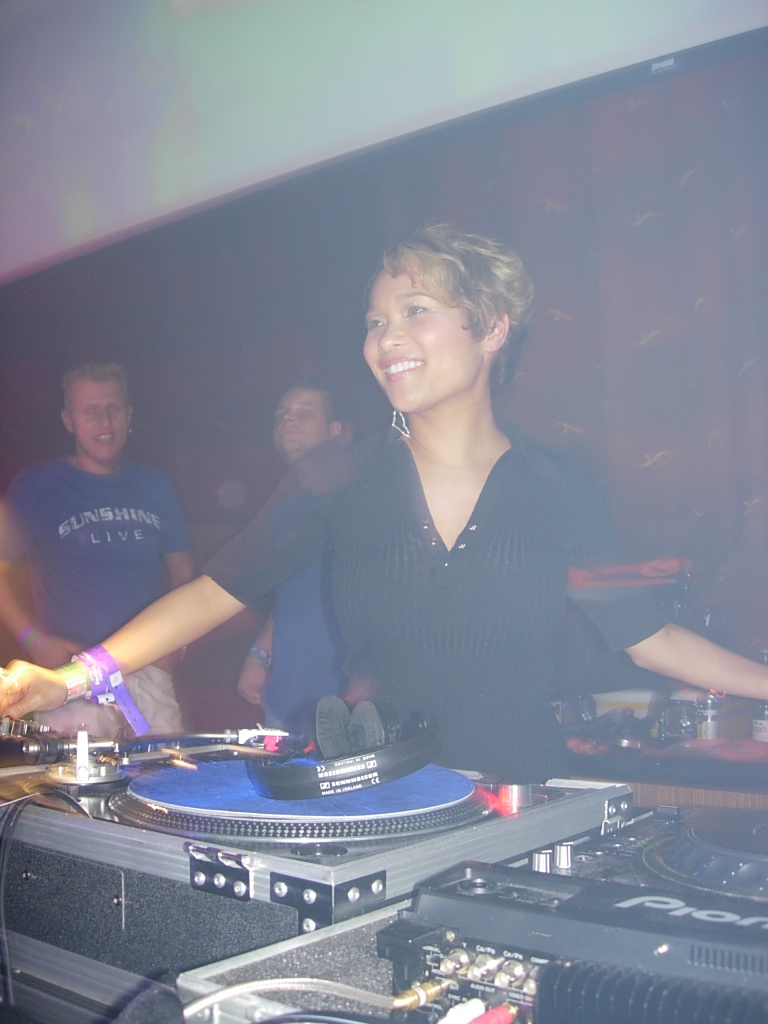 Hard Rock, Tampa FL - Suzy Solar & Falk DJ team - Sept 07