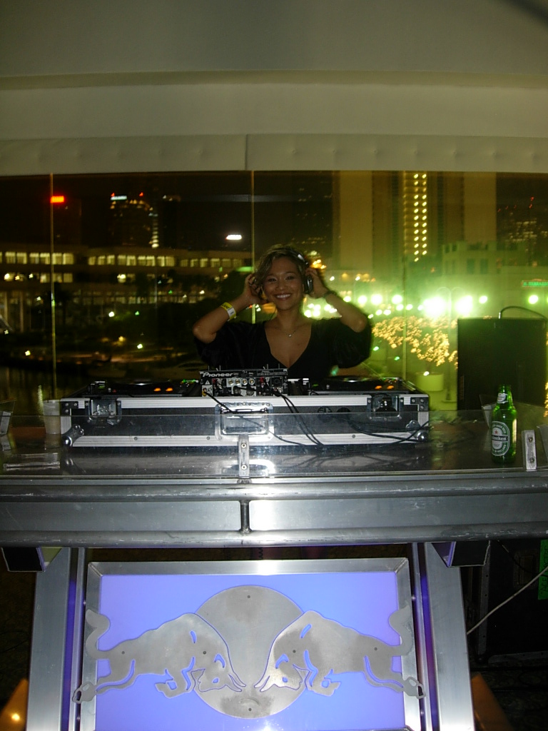 Suzy Solar @ Sunset 07 Official After Party, Jackson's, Tampa FL, Nov 07 