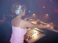 Suzy live @ Element, Quebec