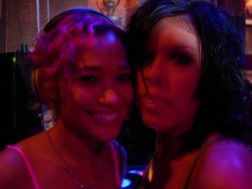 Suzy & fan @ Tantra