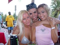 Ariel Cybana, DJ Keri, Suzy