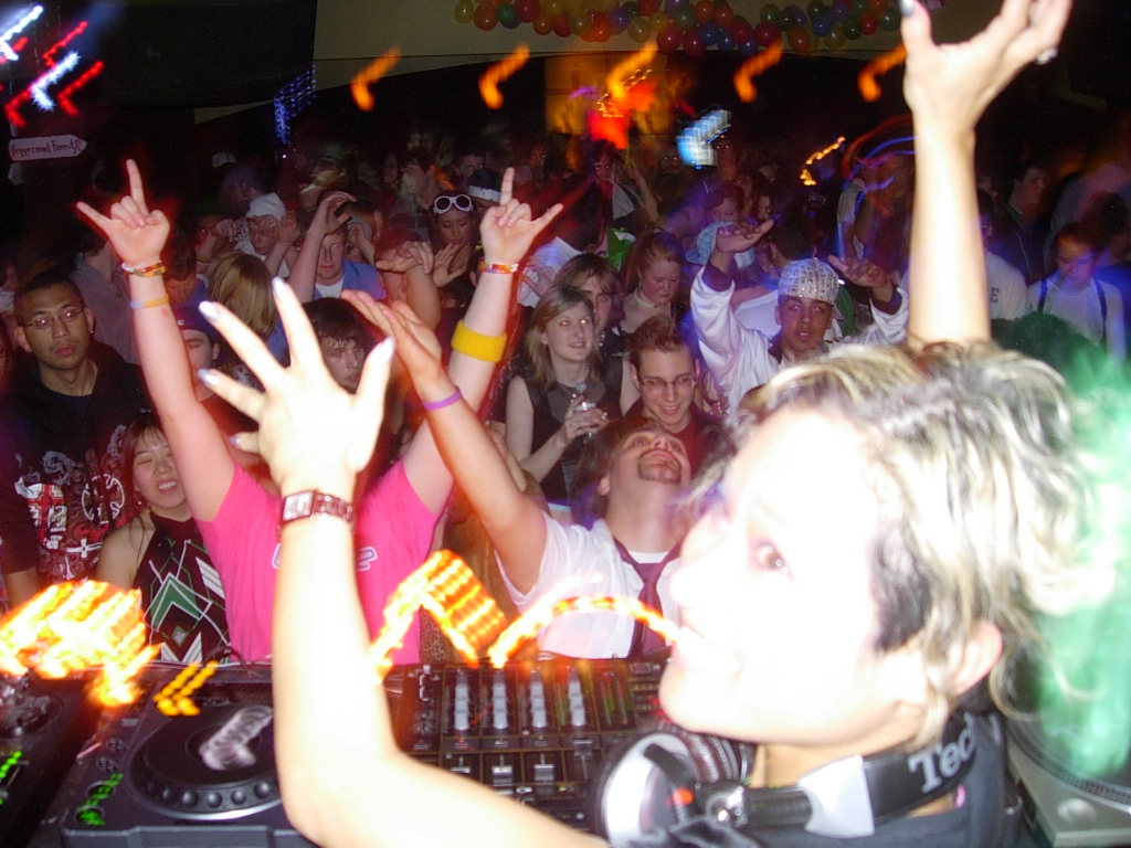 06. Kandyland 4 @ Level 5, Seattle - Suzy Solar 03