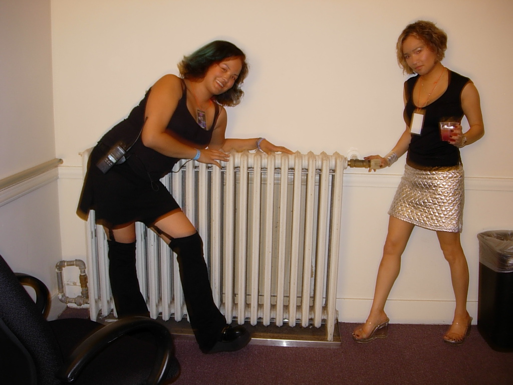 03. Space Girls 2 - Suzy heats things up in the VIP lounge with Ethel 